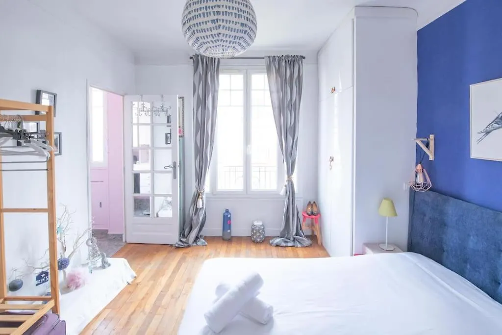 Josephine Baker , Appartement Cosy , 2 Pieces Ensoleille Paris